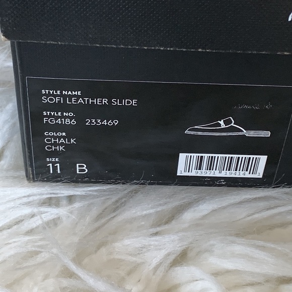🌸COACH SOFI LEATHER SLIDE🌸 - Picture 7 of 7